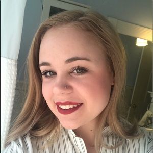 Meet your Posher, Kiana